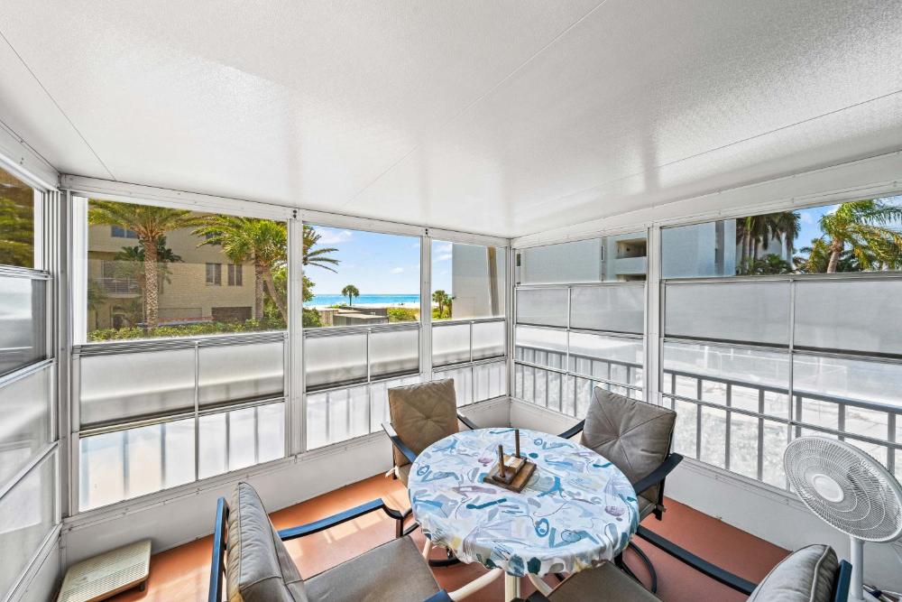 One-Bedroom Apartment with Balcony interior